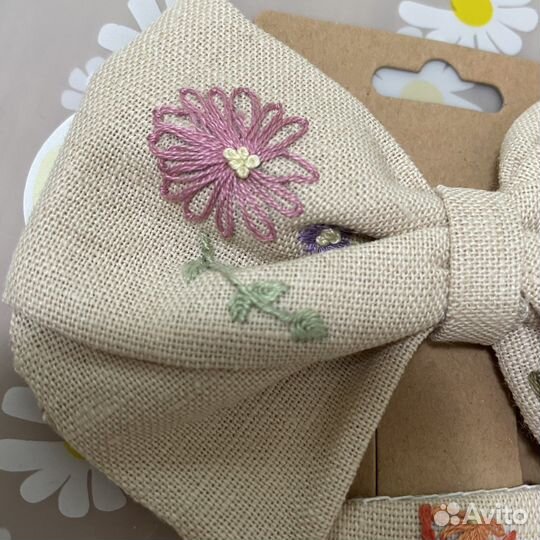 Набор бант для волос и заколки с вышивкой