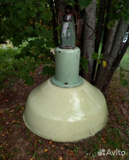 Подвесной производственный фонарь СССР