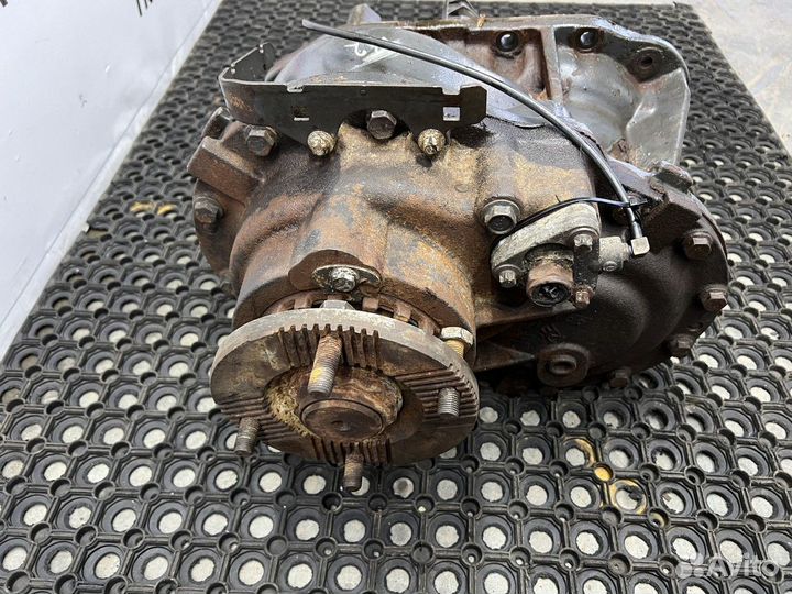 A9443300933 Редуктор среднего моста HD7