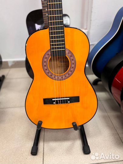Классическая гитара шестиструнная