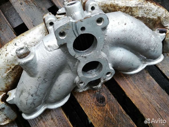 Коллектор газ-24 Волга в сборе 24-1008010-Б