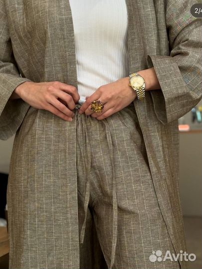 Льняной костюм женский