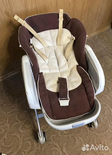 Стульчик-люлька для кормления и укачивания Combi