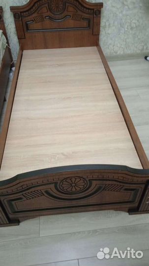 Спальный гарнитур бу