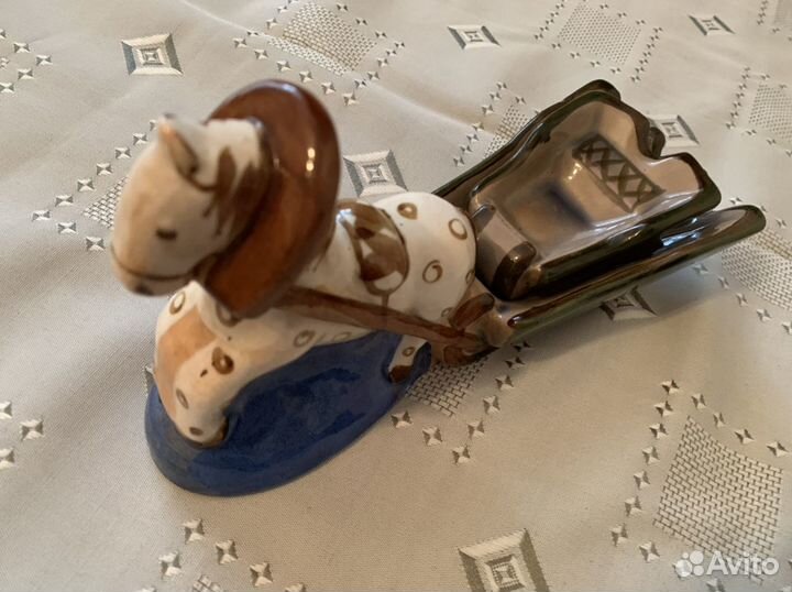 Пепельница статуэтка-старая гжель
