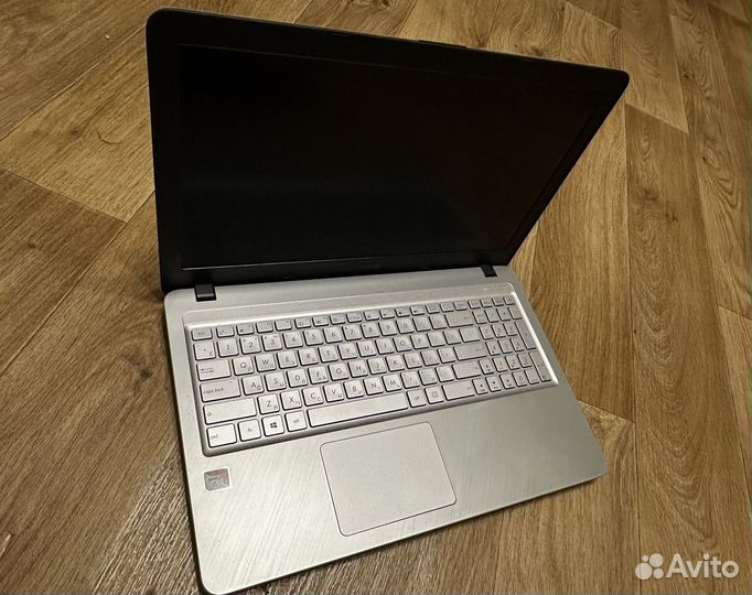 Ноутбук asus R543B