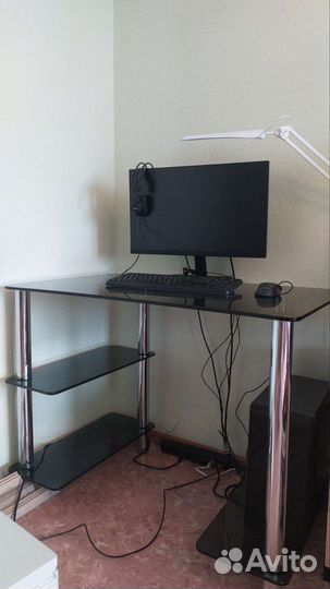 Стол для пк (стекло)
