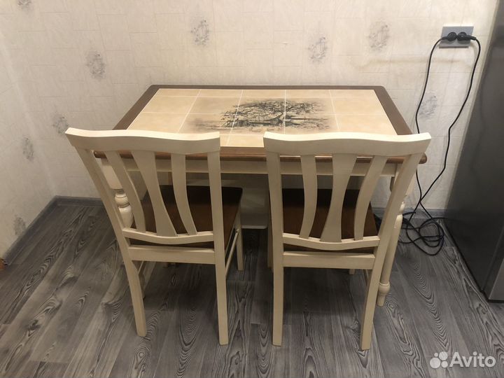 Стол и 3 стула для кухни (комплект)