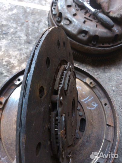 Маховик демферный Mercedes W202 W210