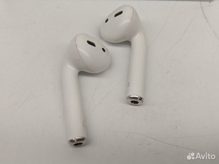 Беспроводные наушники Apple Airpods (1 Generation)