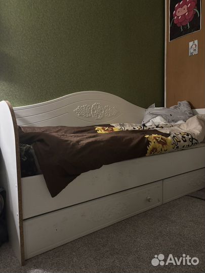 Детская кровать бу с матрасом