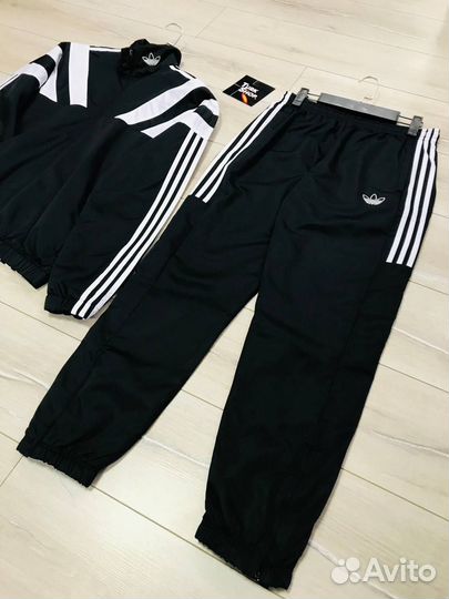 Спортивный костюм Adidas