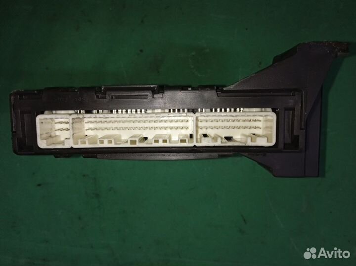 Toyota Avensis (T270) III блок электронный