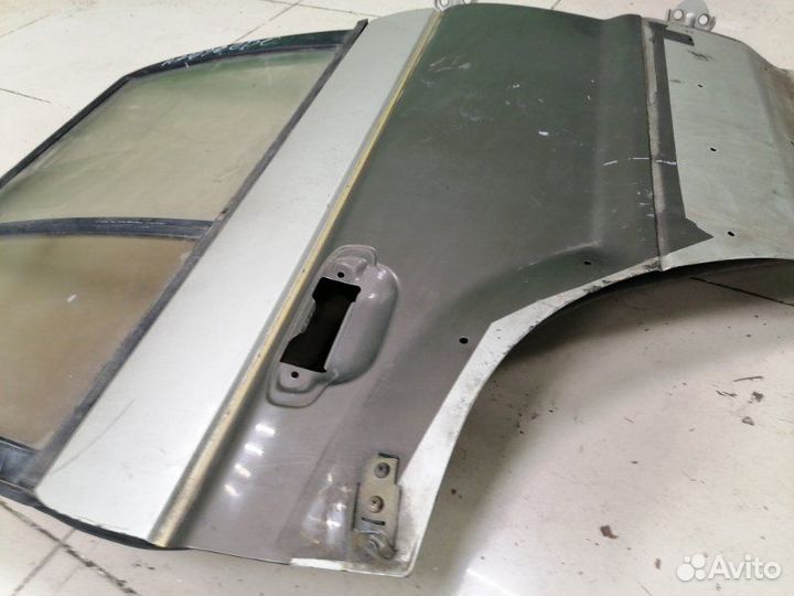Дверь задняя правая Mitsubishi Pajero V45W 4M40