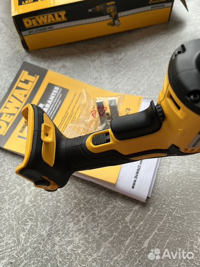 Шуруповёрт по гипсокартону DeWalt DCF620