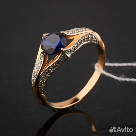 Кольцо 585 пробы с нано сапфиром и фианитами