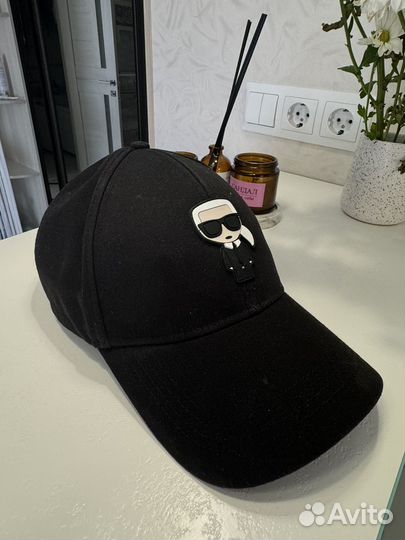 Кепка женская Karl lagerfeld