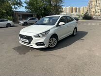 Hyundai Solaris 1.4 AT, 2018, 328 017 км, с пробегом, цена 835 000 руб.