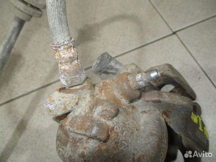 Суппорт передний левый Renault Logan 2