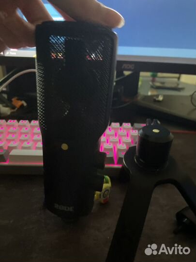 Студийный микрофон