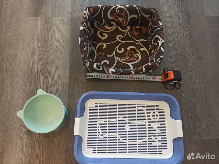 Лоток для кошек, лежанка, миска