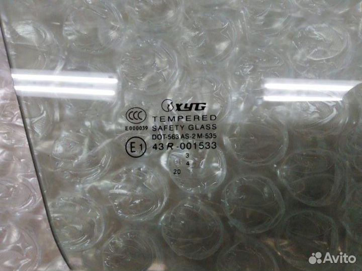 Стекло двери переднее правое Honda Hr-V 5D