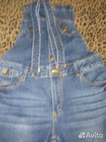 Продам комбинезон джинсовый