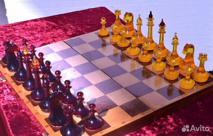 Шахматы СССР янтарный цвет