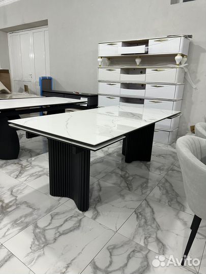 Стол и стулья комплект