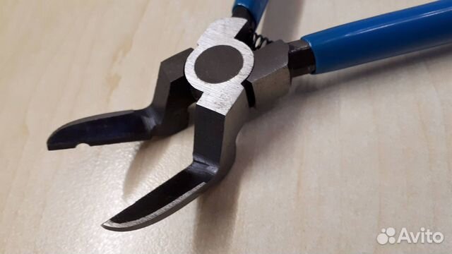 Съемник пластиковых клипс