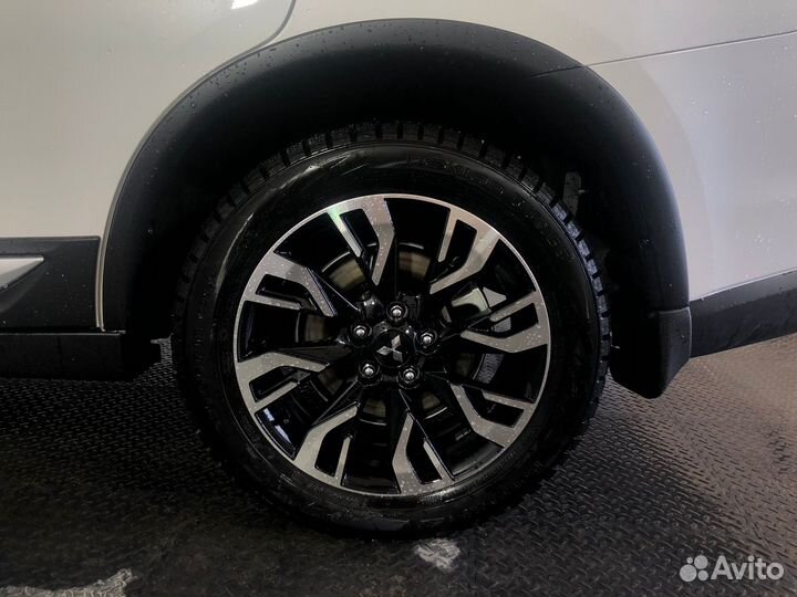 Mitsubishi Outlander 2.0 CVT, 2022