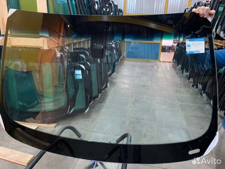 Лобовое стекло на Bmw e60 Бмв е60