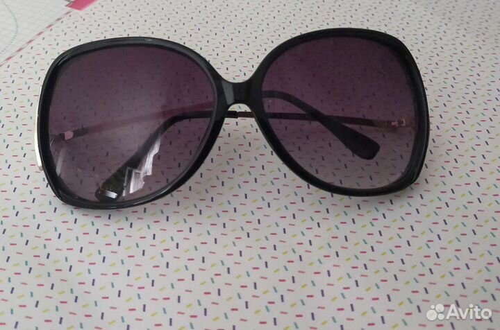 Очки солнцезащитные