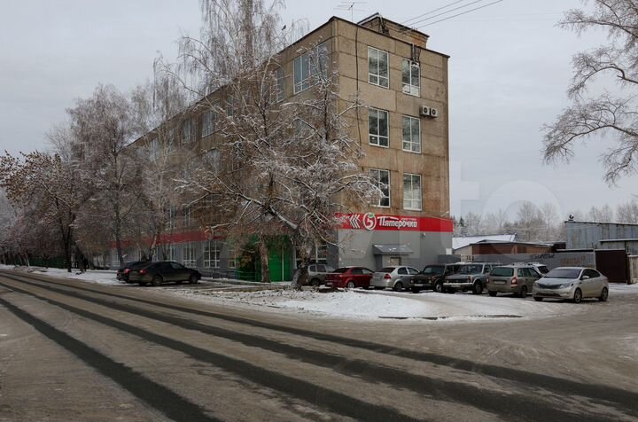 Продам помещение свободного назначения, 2734 м²