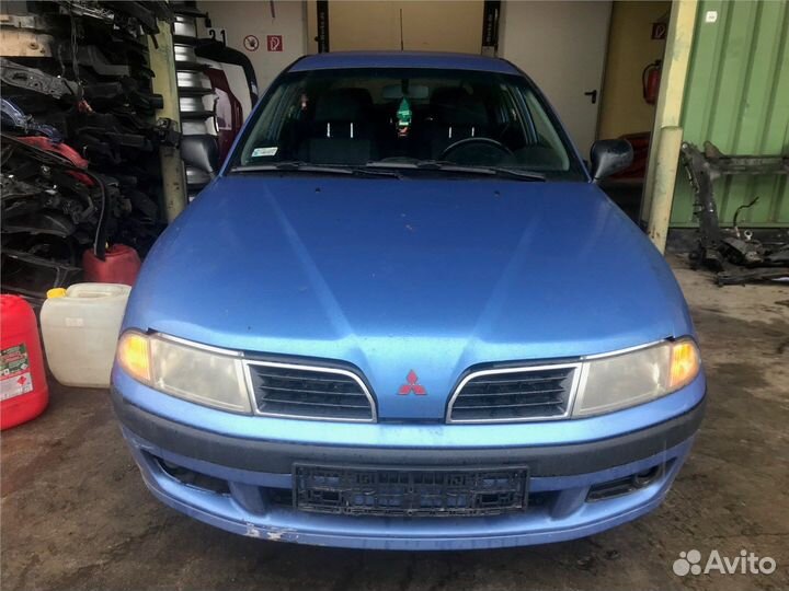 Разбор на запчасти Mitsubishi Carisma