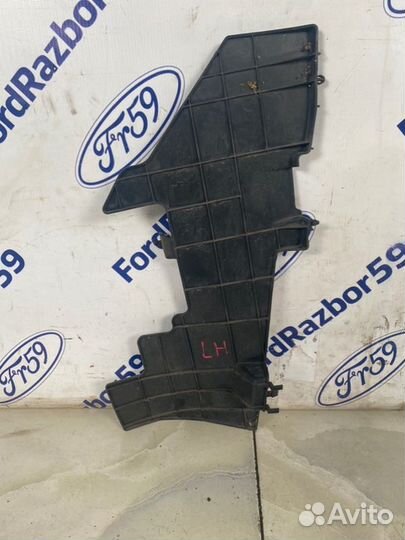 Дефлектор радиатора передний левый Toyota Avensis