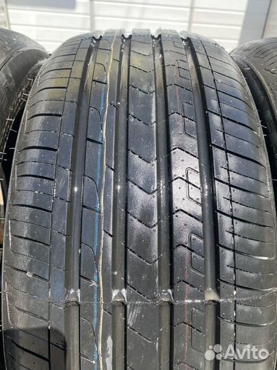 Zmax Zealion 215/55 R17 95W