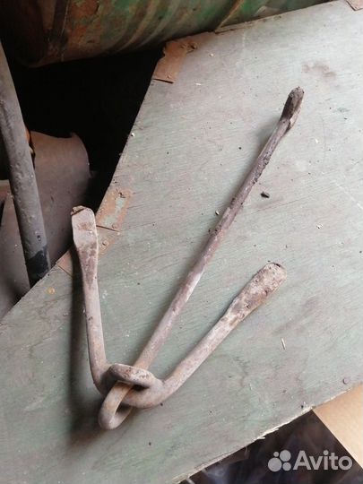 Якорь для лодки