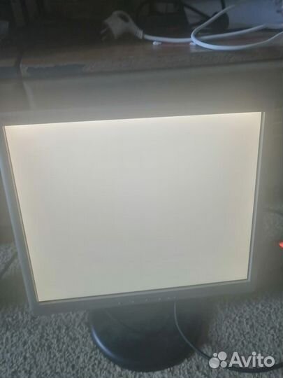 Монитор NEC 17