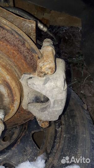 Peugeot 307 Суппорт задний левый