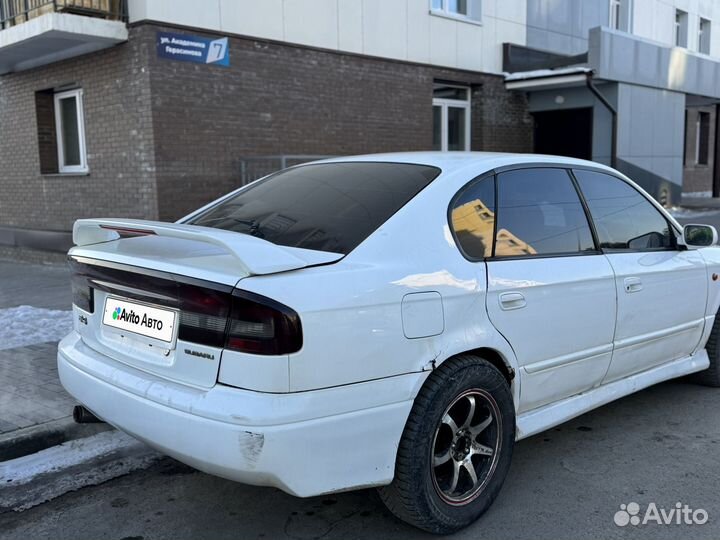 Subaru Legacy 2.0 МТ, 1999, 300 000 км