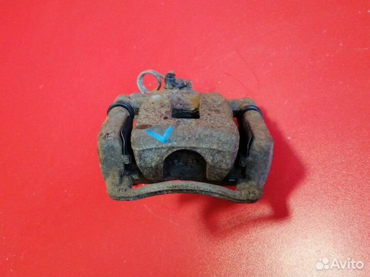 Суппорт задний левый Hyundai Solaris RB G4FC 2012