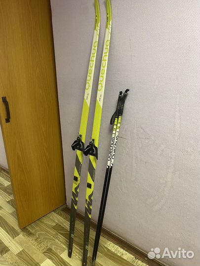 Беговые лыжи б/у с палками