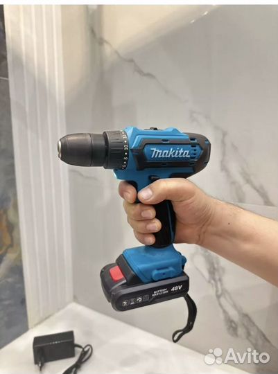 Аккумуляторная дрель makita