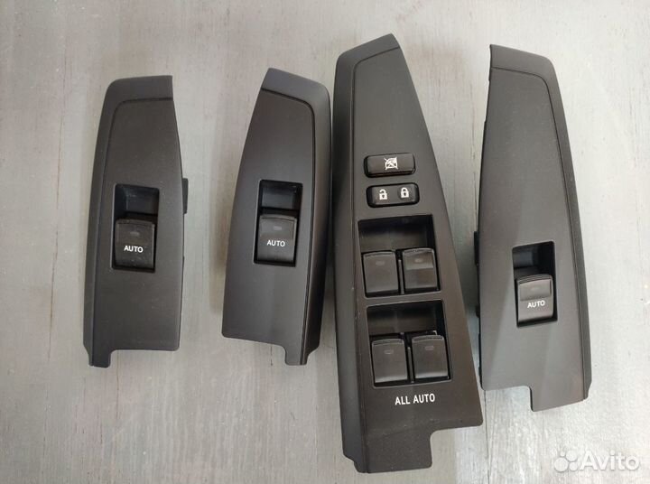 Блок управления стеклоподъемниками Toyota