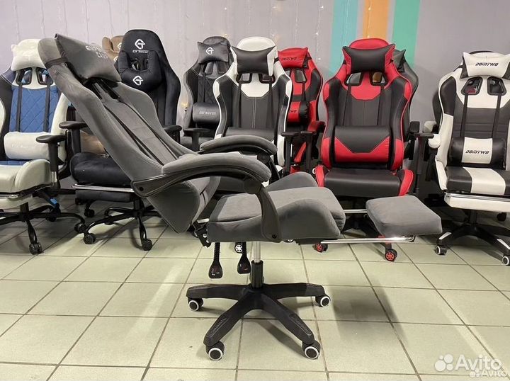 Компьютерное игровое кресло геймерское с массажем