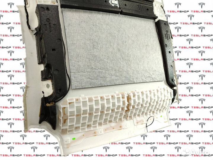 Обшивка потолка Tesla Model S 2016 1052273-01-A