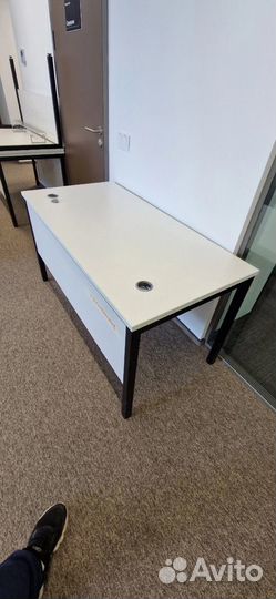 Комплекты стол тумба белой офисной мебели б/у