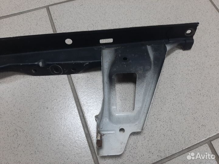 Планка крепления замка капота Land Cruiser 200 14