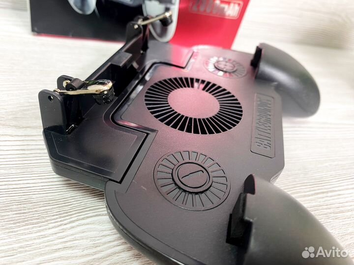 Джойстик для смартфона с охлаждением